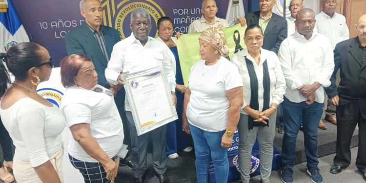 Un Llamado a la acción para todos los Sectores Sociales, convocatoria Congreso Partidario; mantener cesantía en el Código Laboral y un aumento general de salarios a los trabajadores