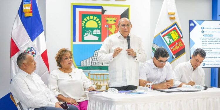 El Gobierno en las provincias: Encuentro en Santo Domingo Este pone en primer plano la educación y la formación técnico-profesional