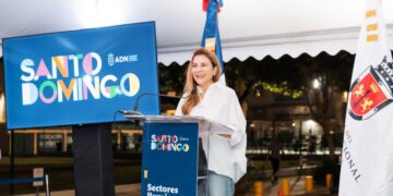 Carolina Mejía mejora la seguridad del Evaristo Morales con la instalación de 302 luminarias led