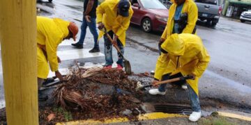 Alcaldía del DN continúa trabajos preventivos de limpieza para mitigar efectos de fuertes lluvias