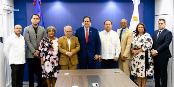 Ministro de Salud  y Colegio Médico ratifican mesa de diálogo para revisar demandas del gremio