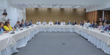 Representantes de los principales partidos políticos tratan sobre proyecto de ley de candidaturas independientes