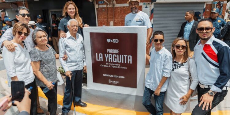 Carolina Mejía entrega nuevo parque lineal La Yagüita dedicado a Christian Tejeda