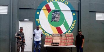 Ocupan contrabando de cientos de botellas de ron en San Juan de la Maguana