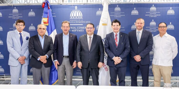 Yayo felicita al sector privado y llama a continuar respaldando el desarrollo logístico que impulsa el Gobierno