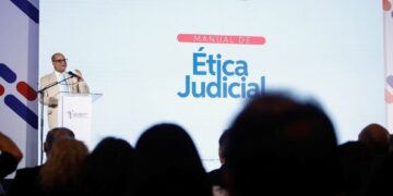 Presentan en la CJI el Manual de Ética Judicial, considerado “la obra más completa y actualizada” sobre el tema en el país