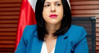 Senadora María Mercedes Ortiz apoya políticas migratorias del presidente Abinader