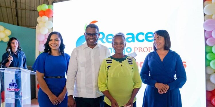 Propeep presenta “Renacer Contigo”; programa dirigido a vendedores informales del Gran Santo Domingo