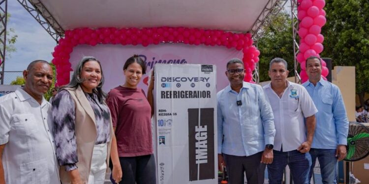 Propeep lleva jornada especial a madres del Palmar de Ocoa de Azua