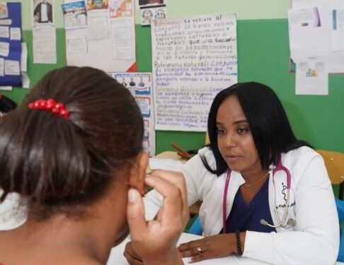 Distrito municipal Los Fríos recibe jornada asistencial de Desarrollo de la Comunidad