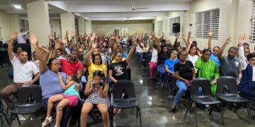 Cientos de Padres preocupados por posible regreso a modalidad de dos tanda en Centro Educativo Parroquial Cristo Rey