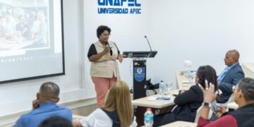 Experta en comunicación advierte riesgos de descuidar la comunicación interna