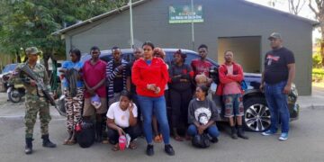 Detienen mujer que rentó jeepeta donde eran transportados inmigrantes indocumentados en Dajabón