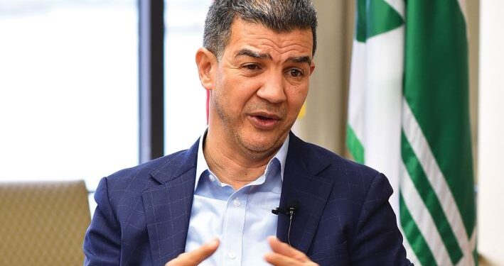 Comisionado de Transporte de Nueva York y Deligne Ascención exhortan a no caer en el pesimismo ante anuncios de transformación vial