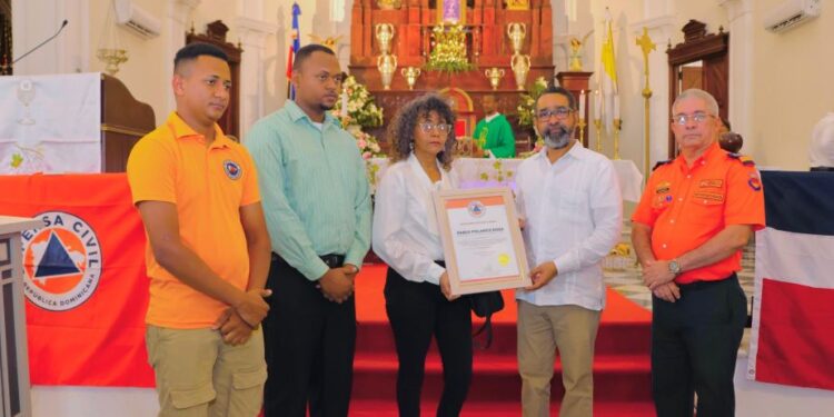 Defensa Civil celebra 59 Años protegiendo vidas con compromiso y honor