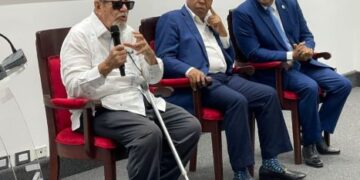 Cámara de Diputados entrega pergamino de reconocimiento a Delio Gómez Ochoa