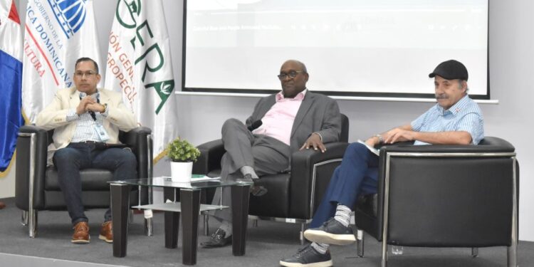 DIGERA realiza conversatorio “SOS Agropecuario” con productores para enfrentar temporada ciclónica