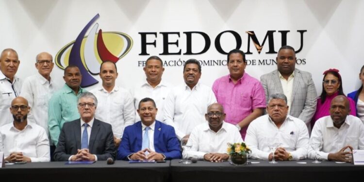 Fedomu y la Oficina de Reforma Penitenciaria buscan insertar internos a labores comunitarias