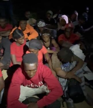 Ejército intercepta grupo de 30 inmigrantes indocumentados en zona rural de Villa Vásquez