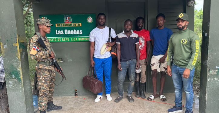 ERD detiene 13 indocumentados en Dajabón y San Juan de la Maguana