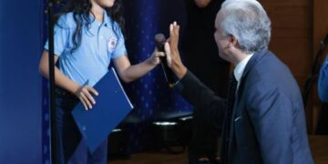 Ministro Luis Miguel De Camps presenta hoja de ruta para potenciar sistema preuniversitario