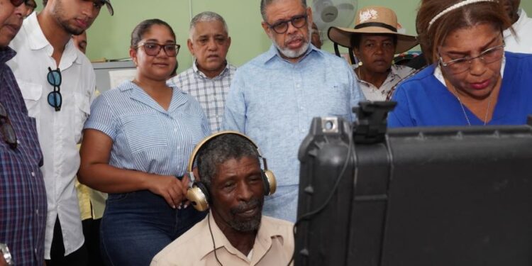 Desarrollo de la Comunidad lleva jornada asistencial con telemedicina al municipio Comendador