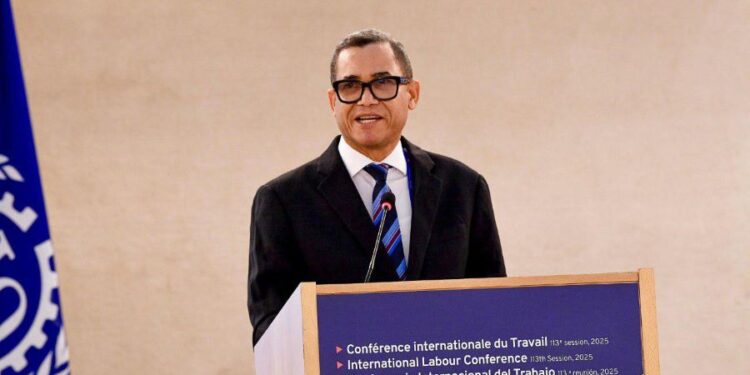 Eddy Olivares dice en Conferencia Internacional del Trabajo crecimiento económico debe generar empleos de calidad