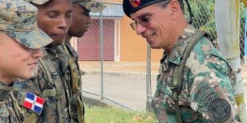 Comandante del Ejército recorre frontera con Pedernales y áreas fronterizas correspondientes a la 5ta Brigada