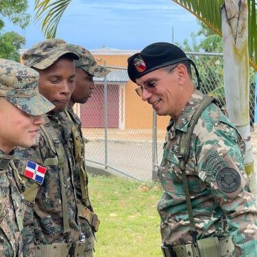 Comandante del Ejército recorre frontera con Pedernales y áreas fronterizas correspondientes a la 5ta Brigada