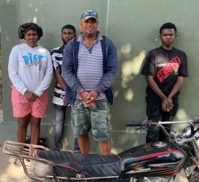 Ejército detecta e intercepta motocicleta con tres haitianos indocumentados en Dajabón