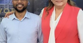 Jatnna Tavárez da la bienvenida oficial a su nuevo compañero de conducción Carlos García Nova en “Aquí Entre Nos”