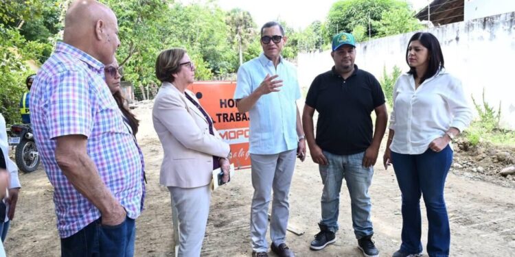 Ministro de Trabajo dice es prioridad del Gobierno finalizar obras iniciadas