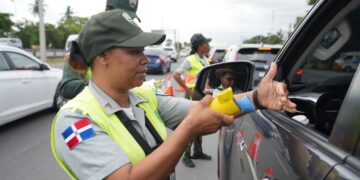 Autoridades llevan operativos simultáneos de alcoholimetría a autopistas Duarte y Las Américas