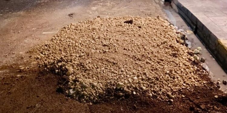 CAASD soluciona avería en tubería de aguas residuales en la Ciudad Colonial