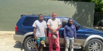 Otro conductor detenido cuando transportaba a haitianos indocumentados en una jeepeta en Valverde