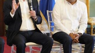 Ministro Kelvin Cruz anuncia inversión de RD$ 800 millones para construir 30 multiusos en GSD