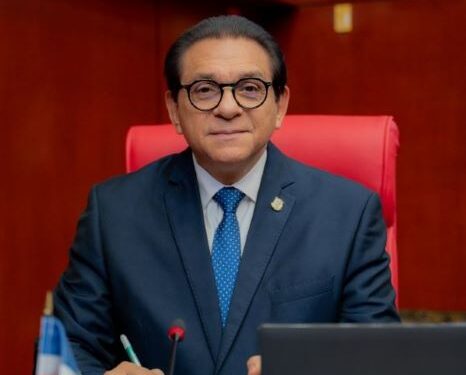 Senador Daniel Rivera dice Senasa garantiza cobertura a afiliados