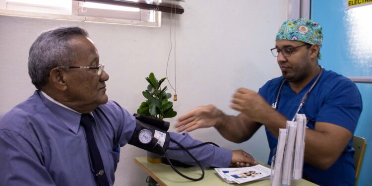 Colaboradores de Indomet participan en jornada cardiovascular con Senasa