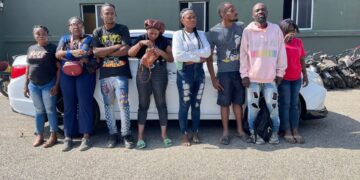 Ejército detiene a 29 haitianos indocumentados en una casucha utilizada como centro de acopio en Montecristi