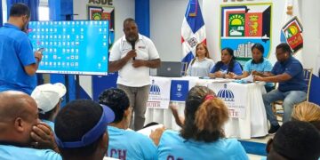 Imparten cursillo a entrenadores de equipos que participarán en el 5to Convivio Municipal de Mini Voleibol SDE 2025