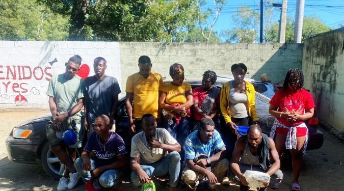 Ejército intercepta vehículo con nacionales haitianos indocumentados en Santiago Rodríguez