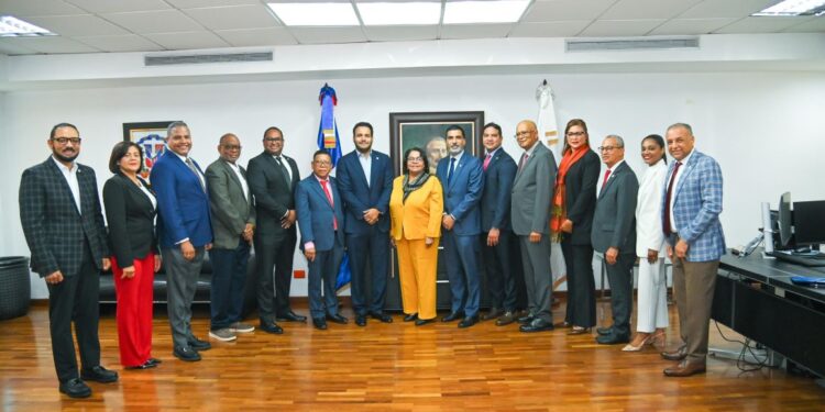 Comisión de Diputados y Pleno de la CCRD pasan revista a los avances de la gestión y a los proyectos de fiscalización y control