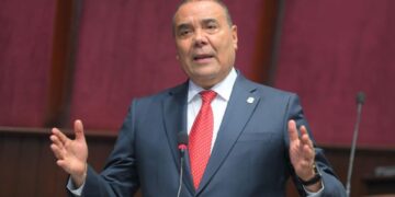 Diputado Alcibíades Tavárez advierte deuda pública sobrepasa los 72 mil millones de dólares: dice RD podría colapsar