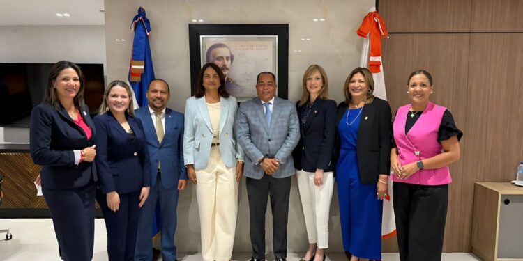 BANDEX y FEM fortalecen lazos para impulsar las Mipymes y los negocios liderados por mujeres