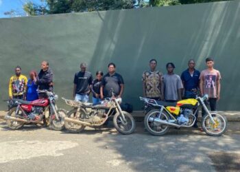 Ejército detiene tres dominicanos que transportaban siete indocumentados en motocicletas en Valverde