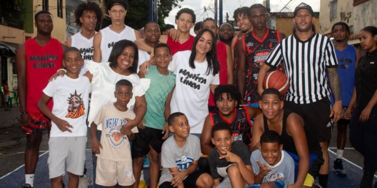 Faride Raful impulsa la transformación social a través del deporte con torneo “Manita Linda” en Villas Agrícolas