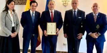 Mario Lama recibe distinción como Miembro de Mérito de la Fundación Carlos III