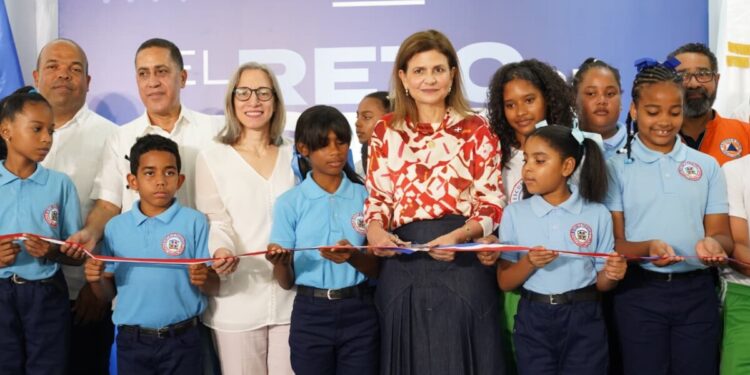 Gobierno entrega nuevas etapas de tres centros educativos en el Gran Santo Domingo para beneficiar a 2,000 estudiantes