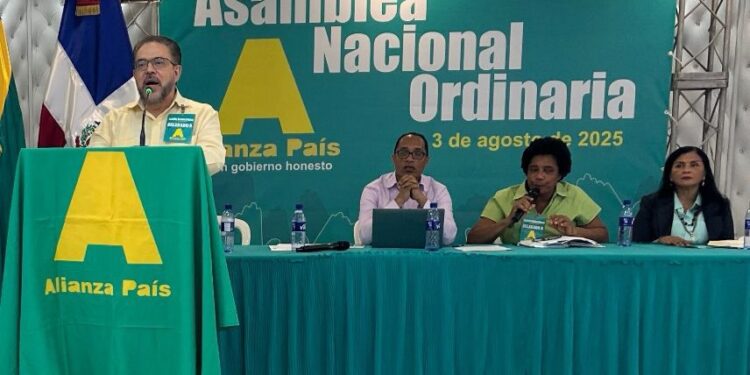 Guillermo Moreno destaca el proceso de evaluación, reestructuración y renovación de Alianza País