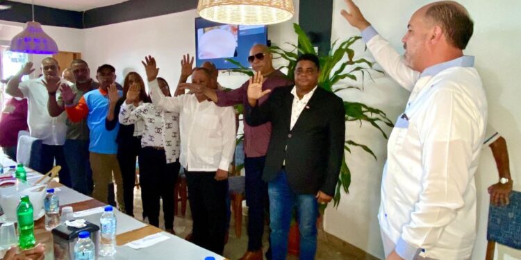 El Partido Primero la Gente (PPG), juramentó durante el fin de semana estructuras provincial, municipales y distritales de Puerto Plata.
